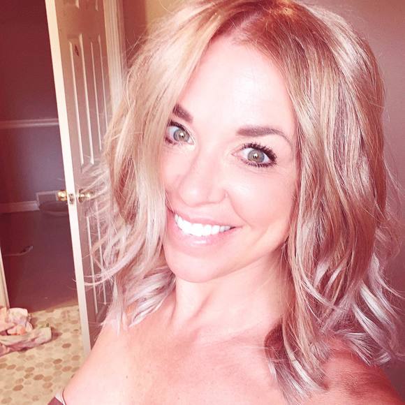 Meet your Posher, Corine - Picture 1 of 1